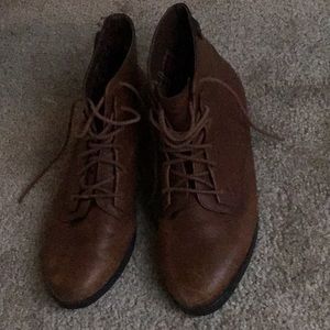 Brown bass boots